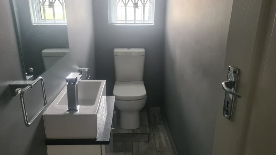 2 Bedroom Property for Sale in Dana Bay Western Cape
